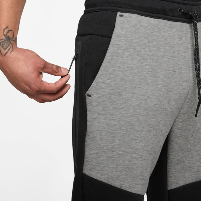 Buy NIKE Nike Tech HV0959-011 Canada Online