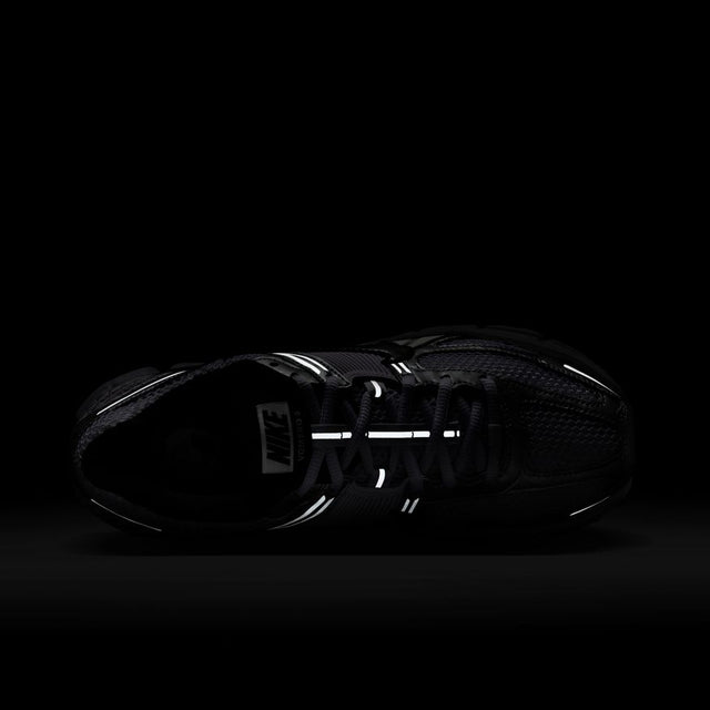 Buy NIKE Nike Zoom Vomero 5 IB7253-500 Canada Online