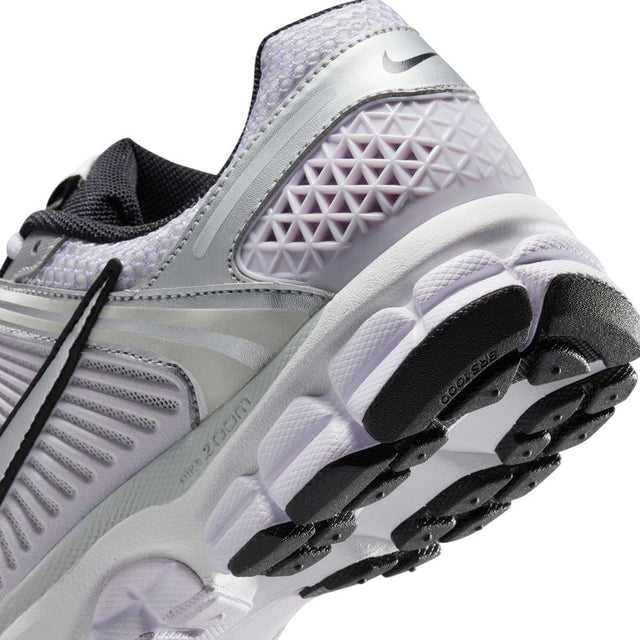Buy NIKE Nike Zoom Vomero 5 IB7253-500 Canada Online