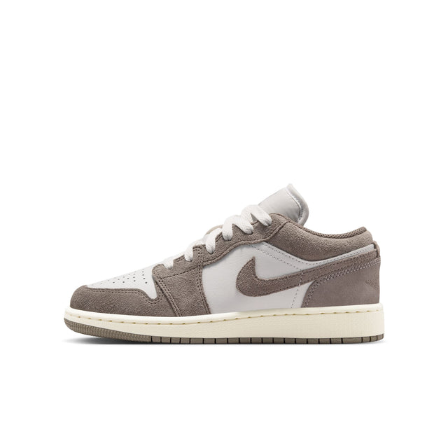 Y Air Jordan 1 Low 553560-026