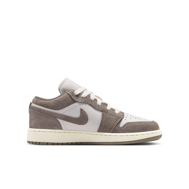 Y Air Jordan 1 Low 553560-026