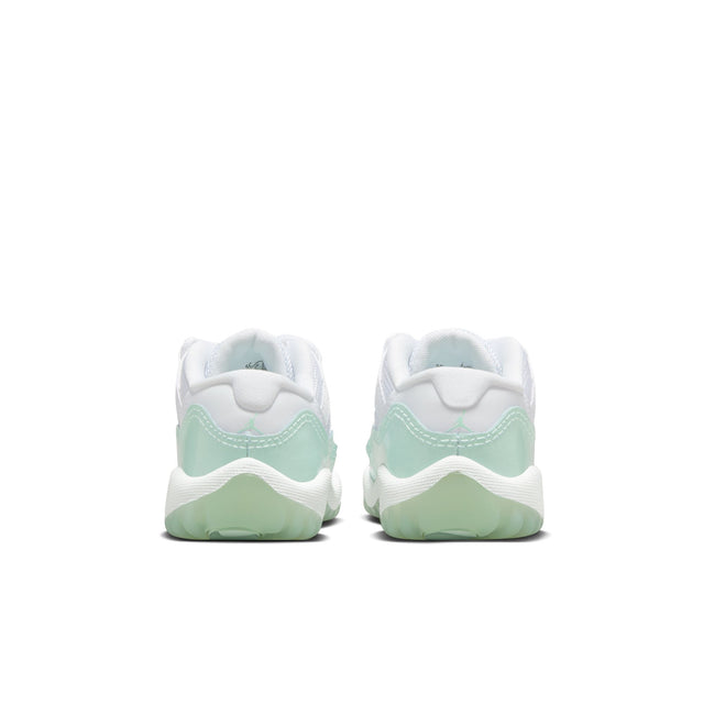 Y Jordan 11 Retro Low "Igloo" 645107-103