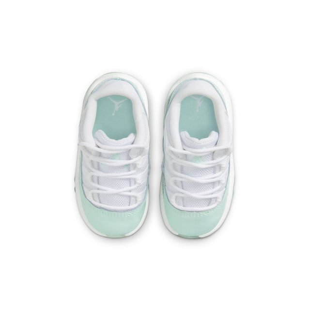Y Jordan 11 Retro Low "Igloo" 645107-103