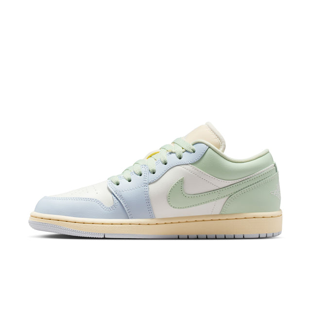 W Air Jordan 1 Low DC0774-108