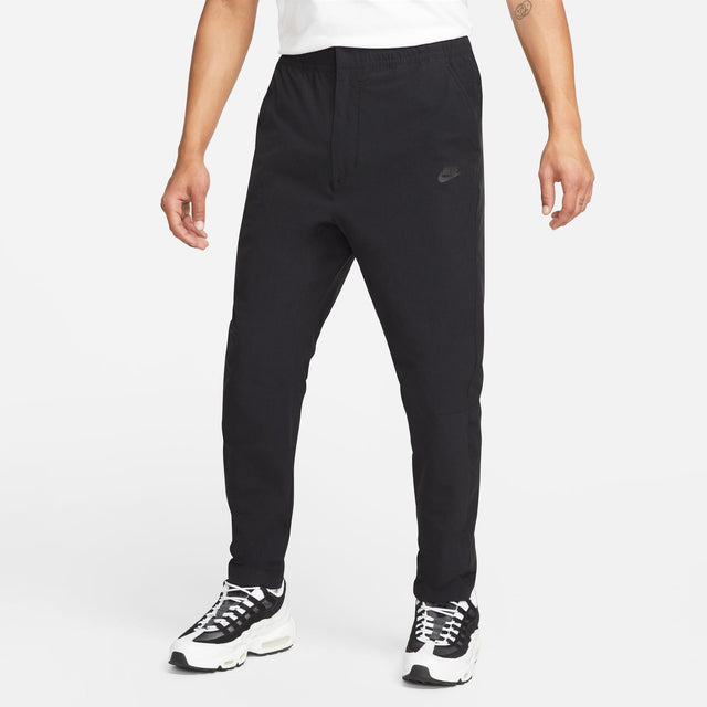 M Nike Sportswear DM6621-010