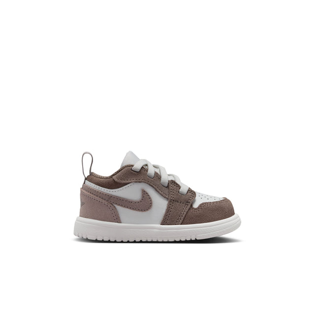Y Jordan 1 Low Alt DR9747-026