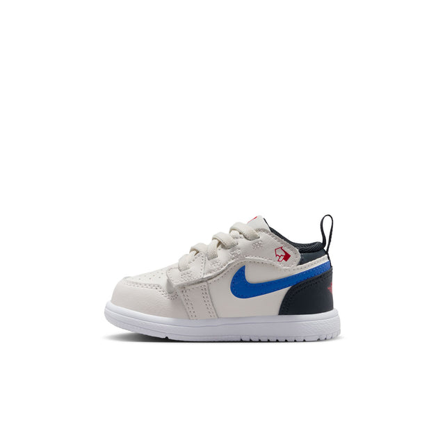 Y Jordan 1 Low Alt DR9747-027
