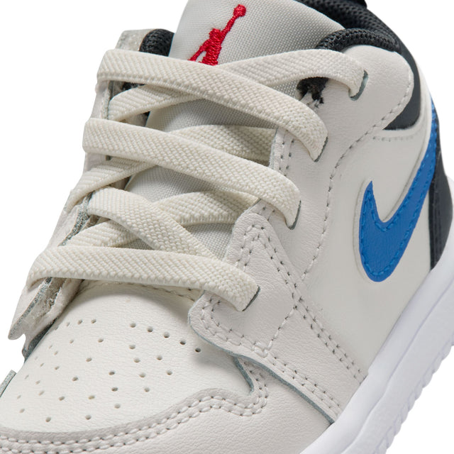 Y Jordan 1 Low Alt DR9747-027