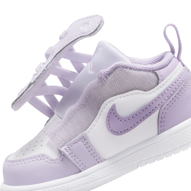 Y Jordan 1 Low Alt DR9747-500