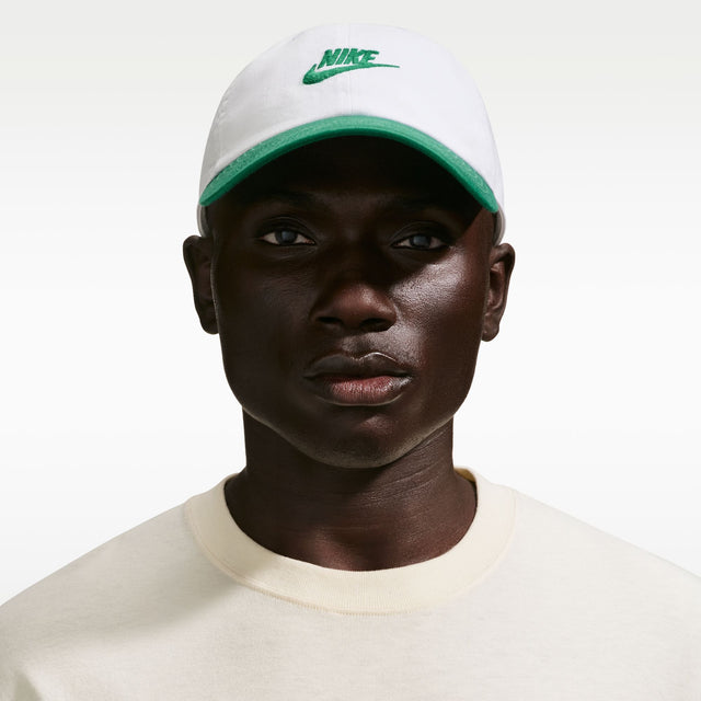 Nike Club FB5368-106