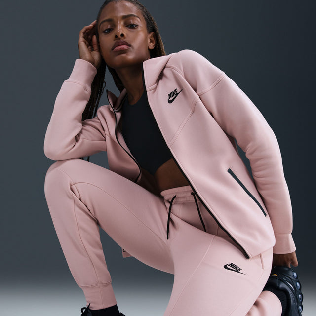 W Nike Sportswear Tech Fleece FB8330-667