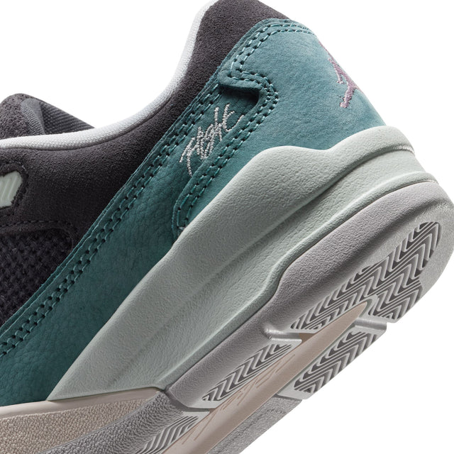 Y Jordan Flight Court HF3333-008