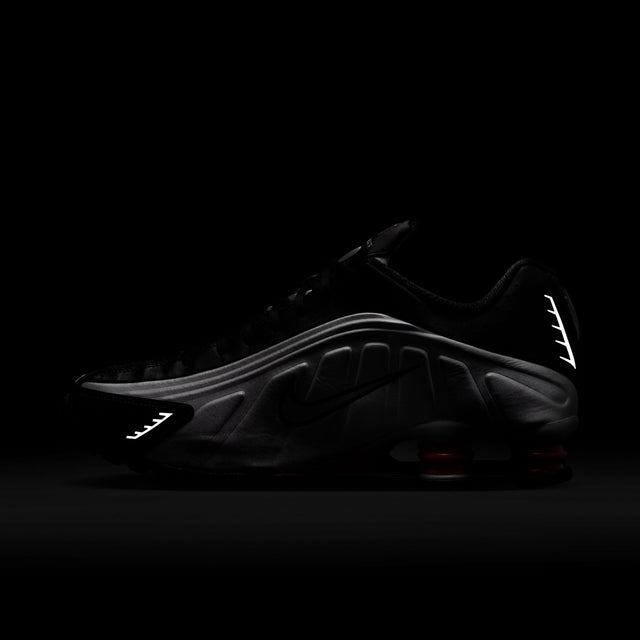 M Nike Shox R4 HQ1988-002