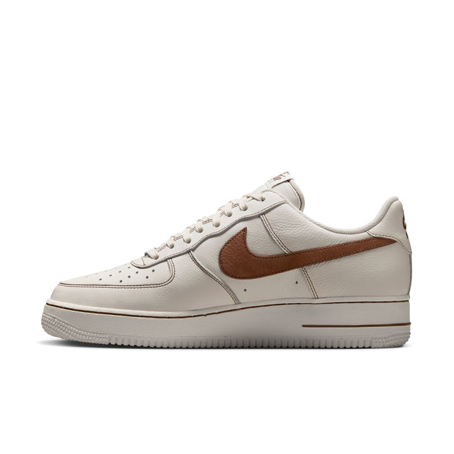 M Nike Air Force 1 '07 LV8 HQ2037-101