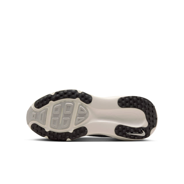 Y Nike Vomero 18 HQ2157-004