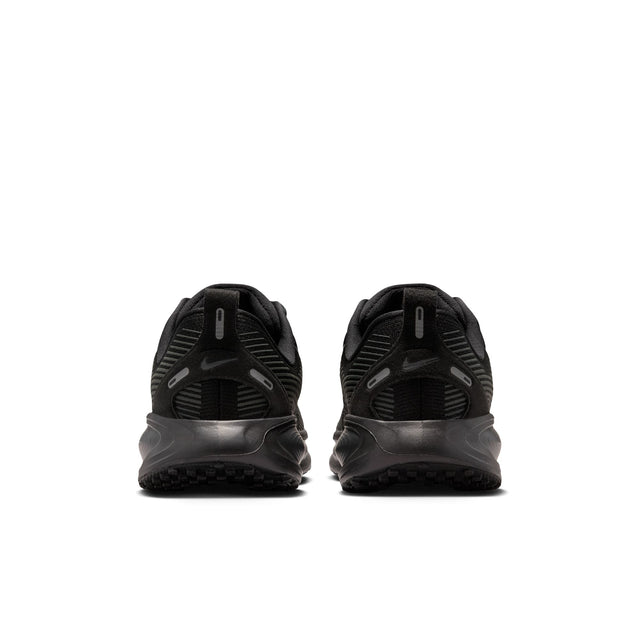 Y Nike Vomero 18 HQ2157-010