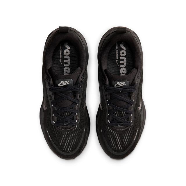 Y Nike Vomero 18 HQ2157-010