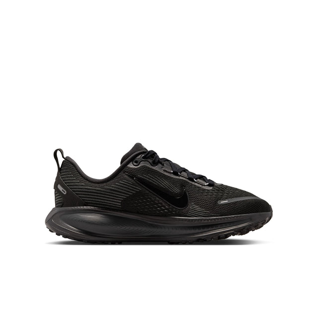 Y Nike Vomero 18 HQ2157-010