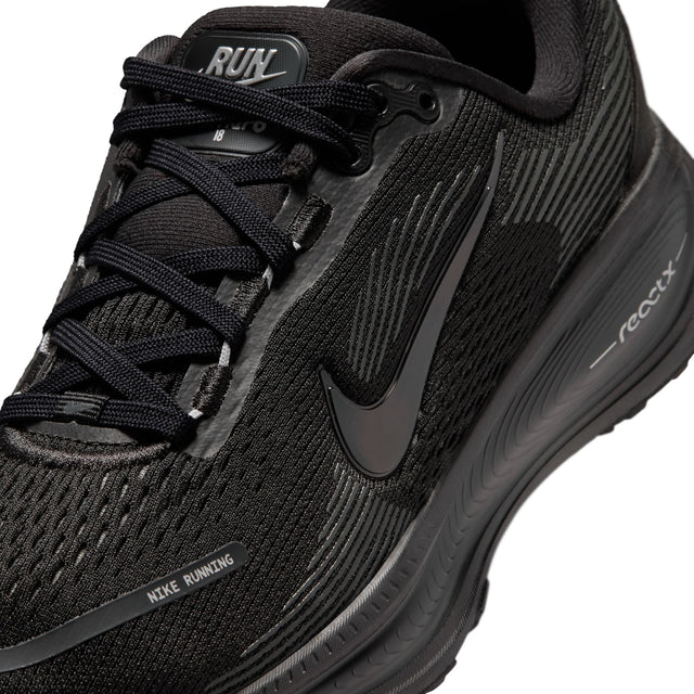 Y Nike Vomero 18 HQ2157-010
