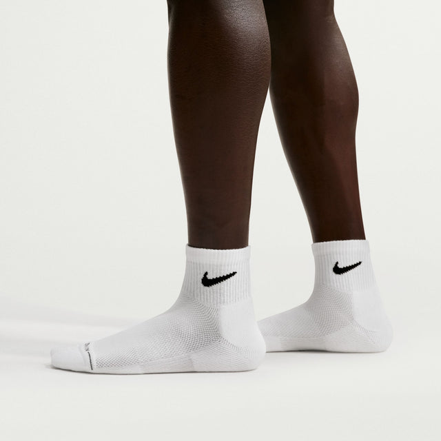 Nike Everyday Elevated HQ8031-901