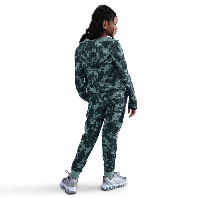 Y Nike Tech HQ8901-017