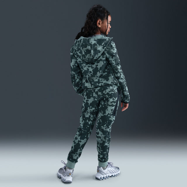 Y Nike Tech HQ8901-017