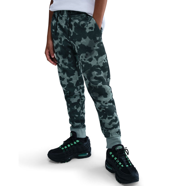 Y Nike Tech HQ8901-017