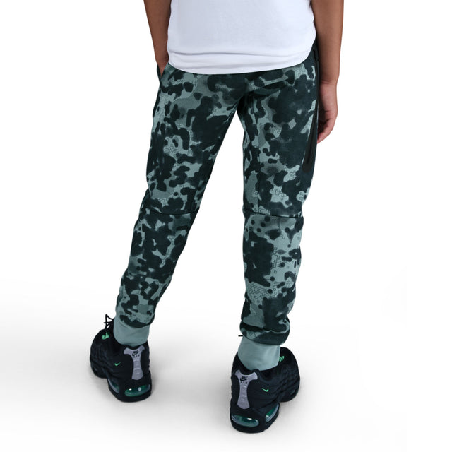 Y Nike Tech HQ8901-017