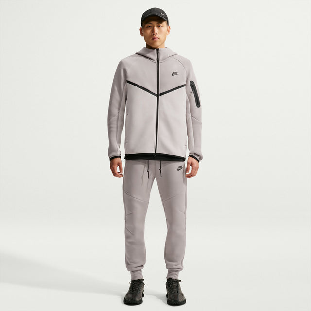 M Nike Tech HV0949-009