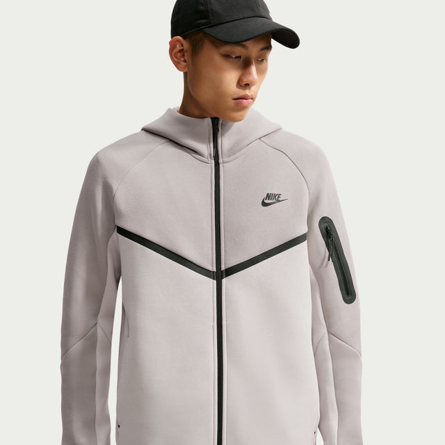 M Nike Tech HV0949-009