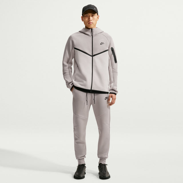 M Nike Tech HV0959-009