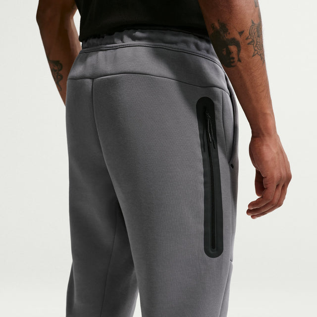 M Nike Tech HV0959-085