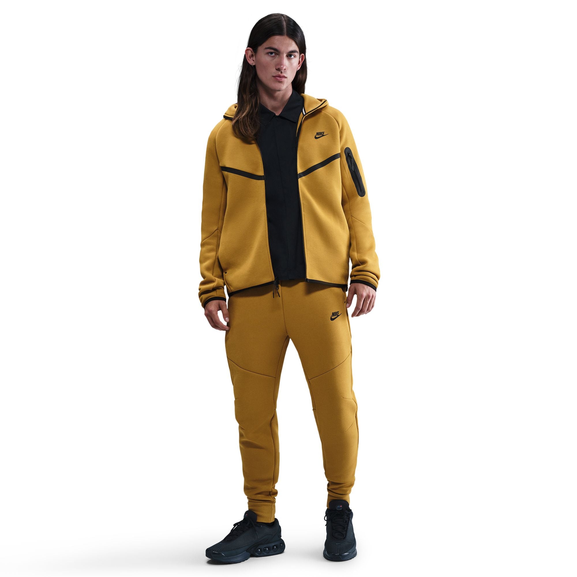 nike tech top and bottom