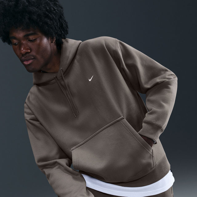 M Nike Solo Swoosh HV1082-289