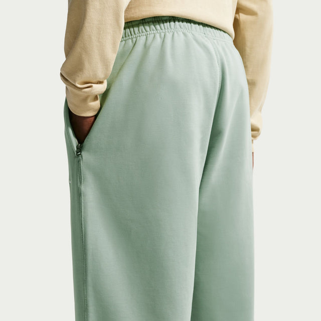 M Nike Solo Swoosh HV1088-006