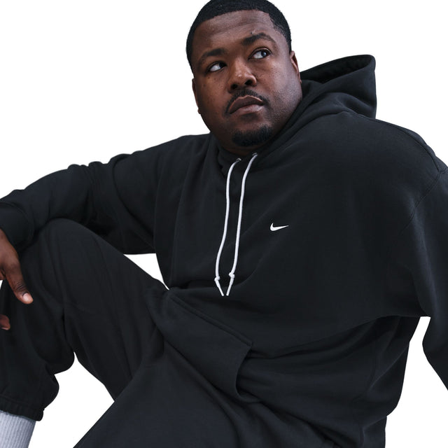 M Nike Solo Swoosh HV1088-010