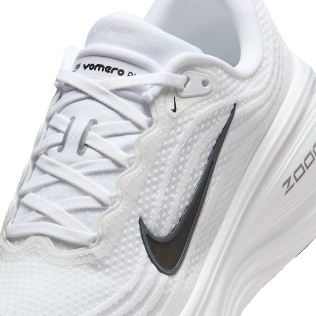 M Nike Vomero Plus HV8150-101