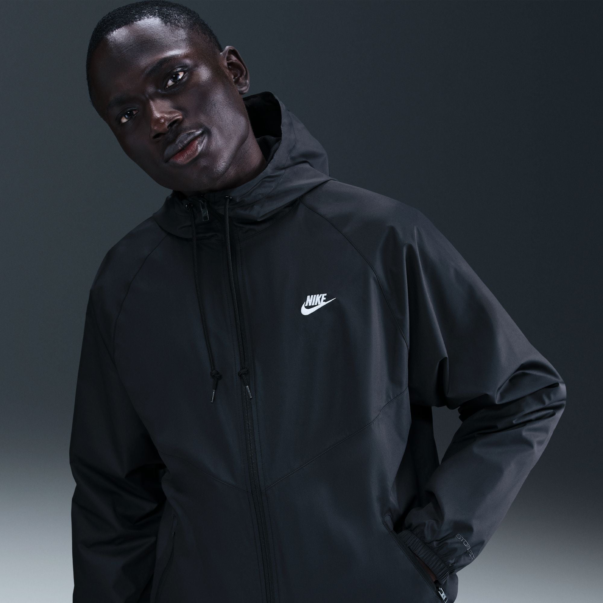 M Nike Windrunner HV8369-010 – BB Branded