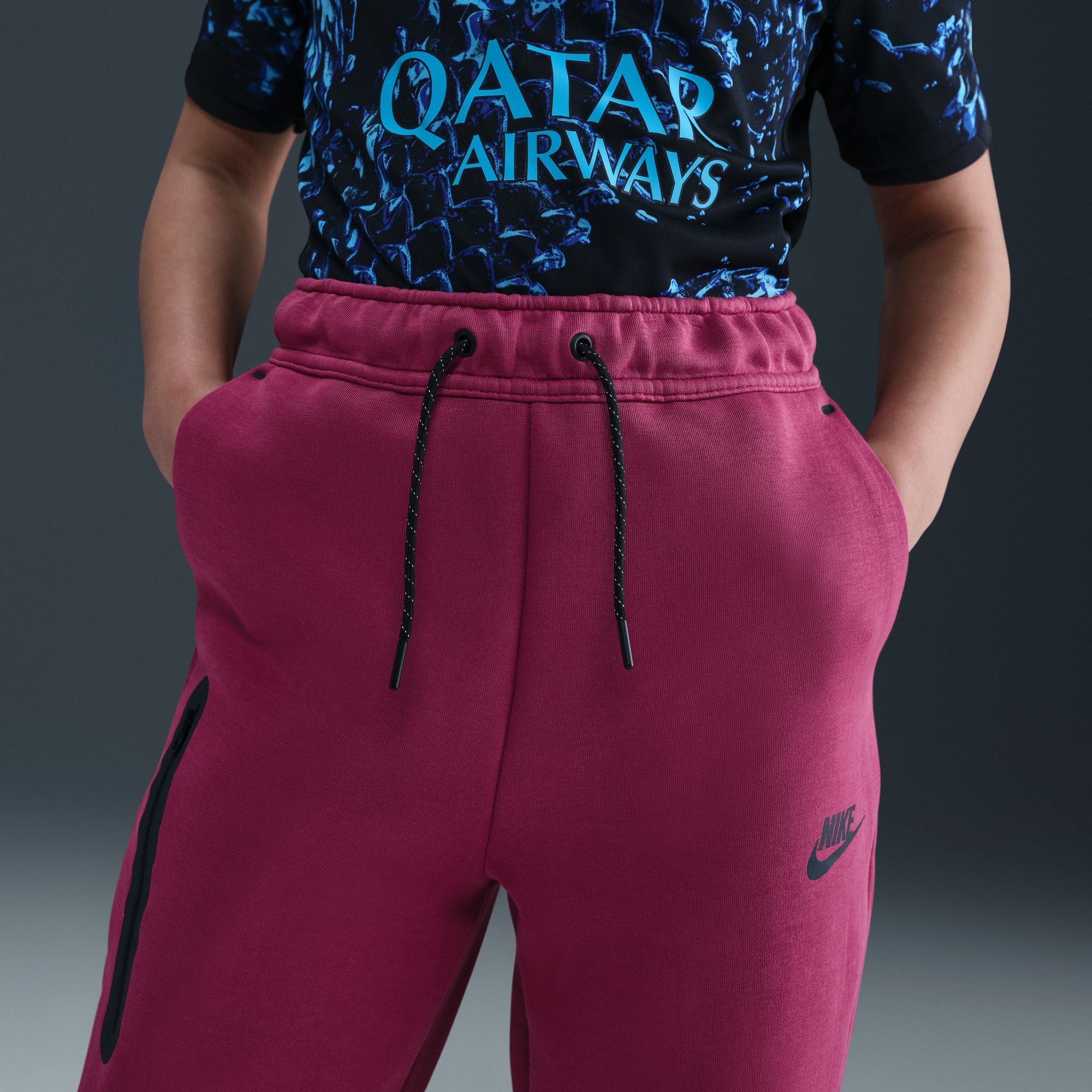 nike tech fleece burgundy pants