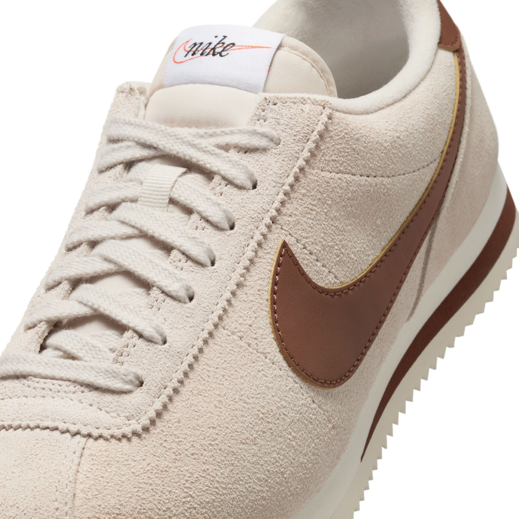W Nike Cortez IB1857-100 – BB Branded