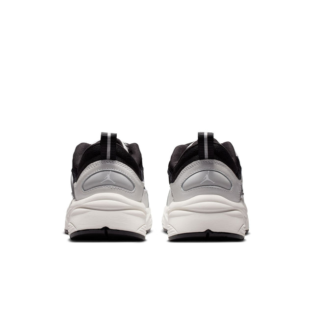 M Jordan Trunner O/S IB3722-010