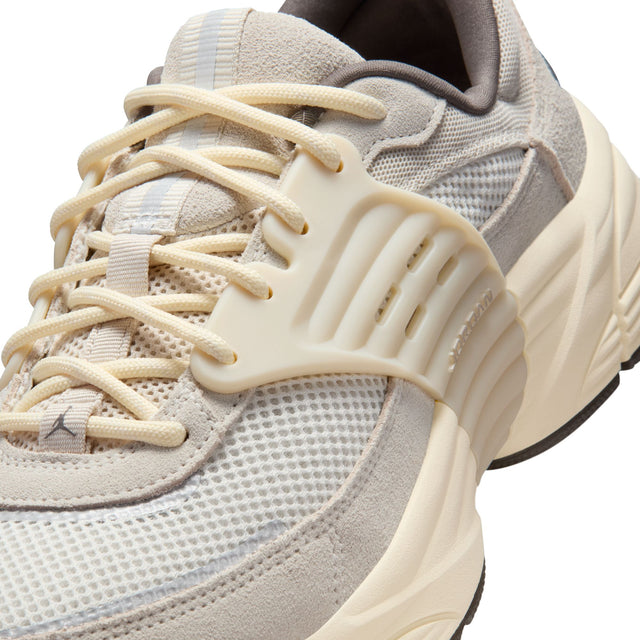 M Jordan Trunner IB3722-101