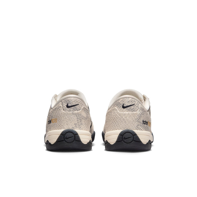 W Nike Total 90 SE IB4204-100