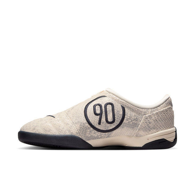 W Nike Total 90 SE IB4204-100