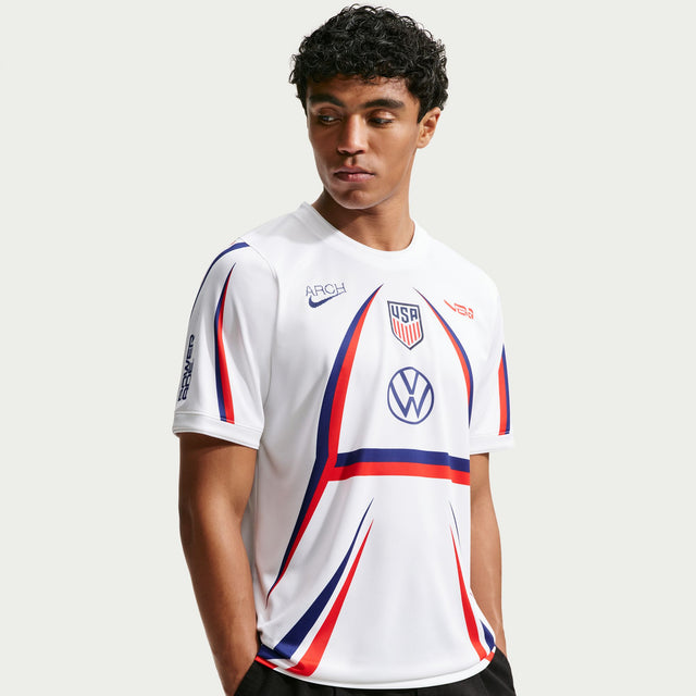M USA x V.A.A. IH1696-100