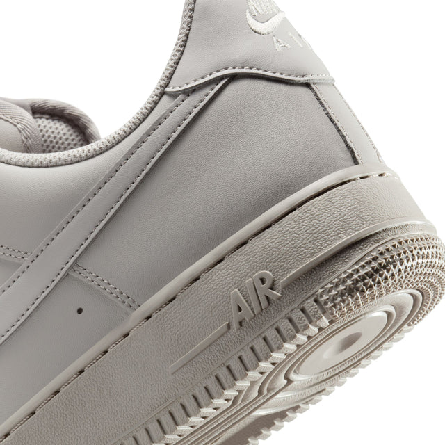 M Nike Air Force 1 '07 IH1698-001