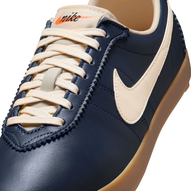W Nike Astrograbber Leather II1259-400