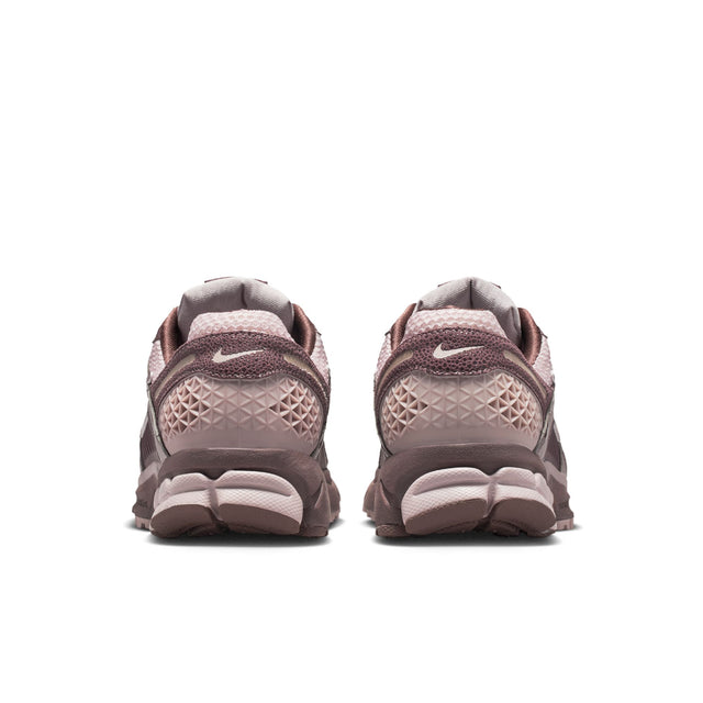 W Nike Zoom Vomero 5 II6236-500