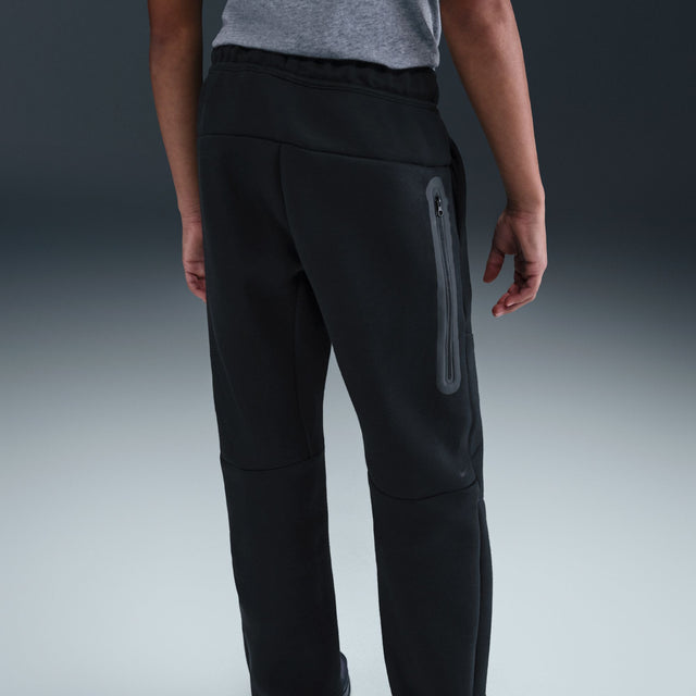 Y Nike Sportswear Tech Fleece IM0494-010