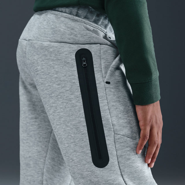 Y Nike Sportswear Tech Fleece IM0494-063